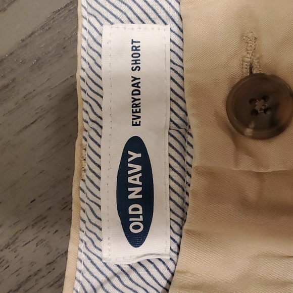 Old Navy shorts - Picture 3 of 5